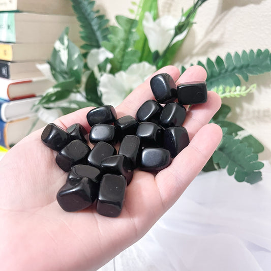 mini obsidian cubes